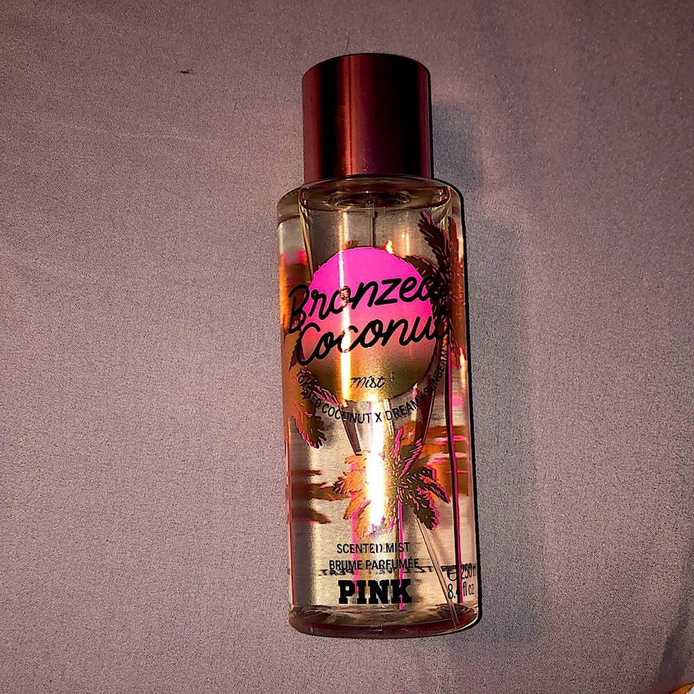 PINK Body Mist: Bronzed Coconut
